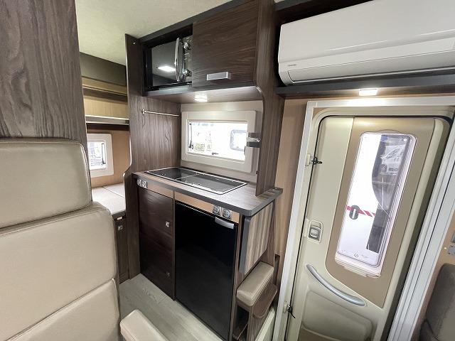 キャンピングカーキャブコン