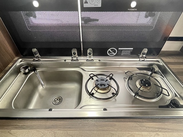 キャンピングカーキャブコン