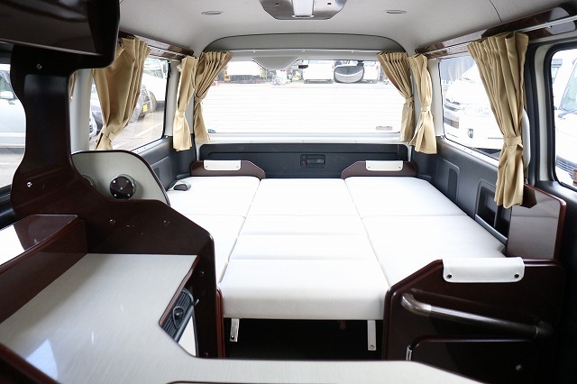 キャンピングカーバンコン