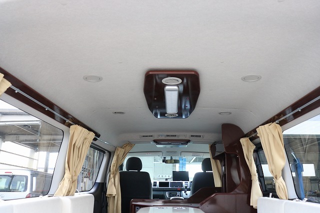 キャンピングカーバンコン