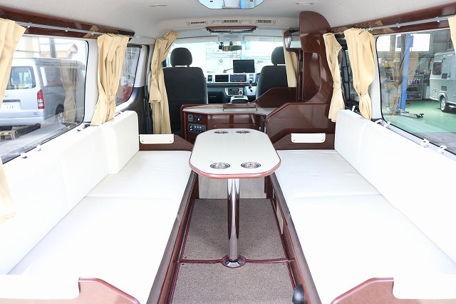 キャンピングカーバンコン