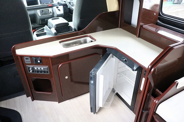 キャンピングカーバンコン