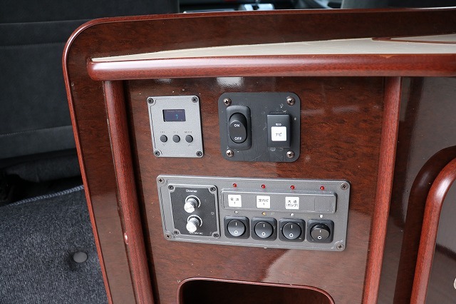 キャンピングカーバンコン