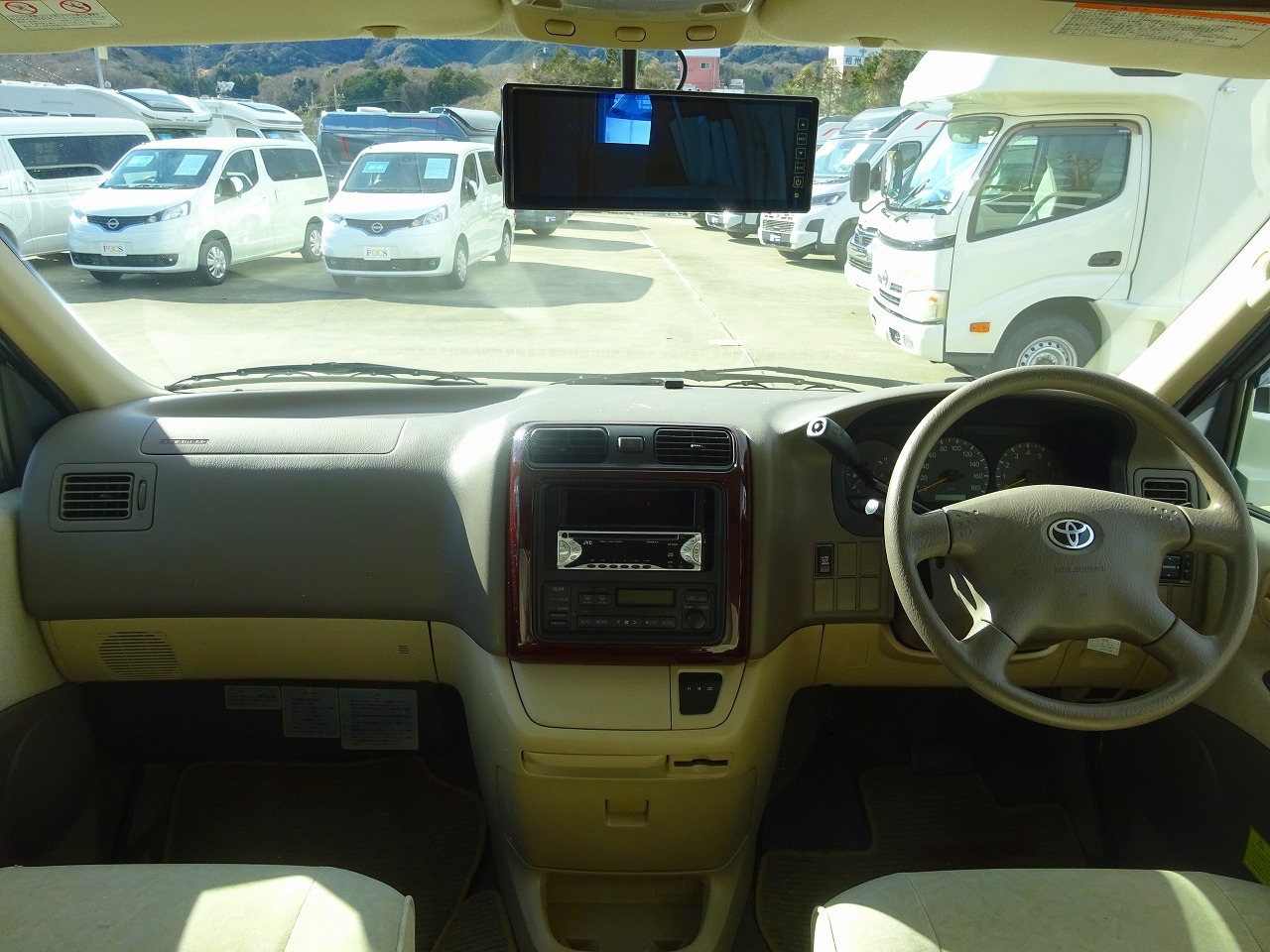 キャンピングカーキャブコン