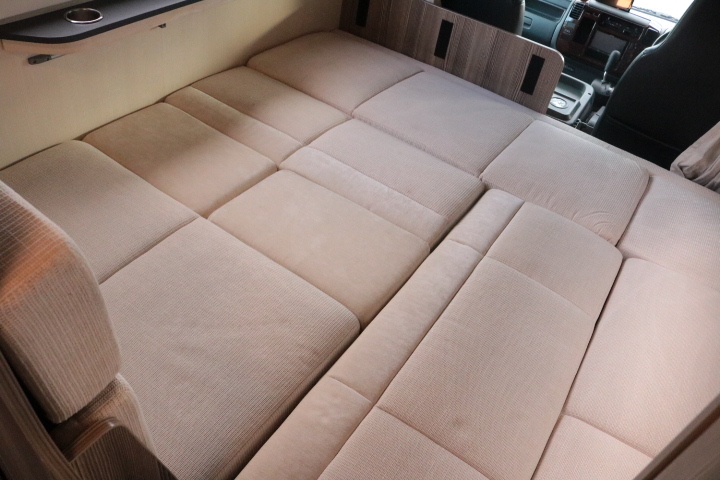 キャンピングカーキャブコン