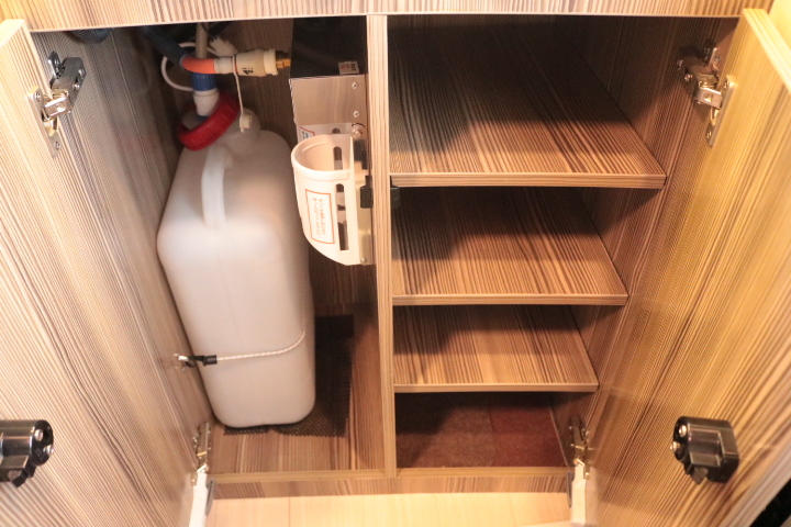 キャンピングカーキャブコン