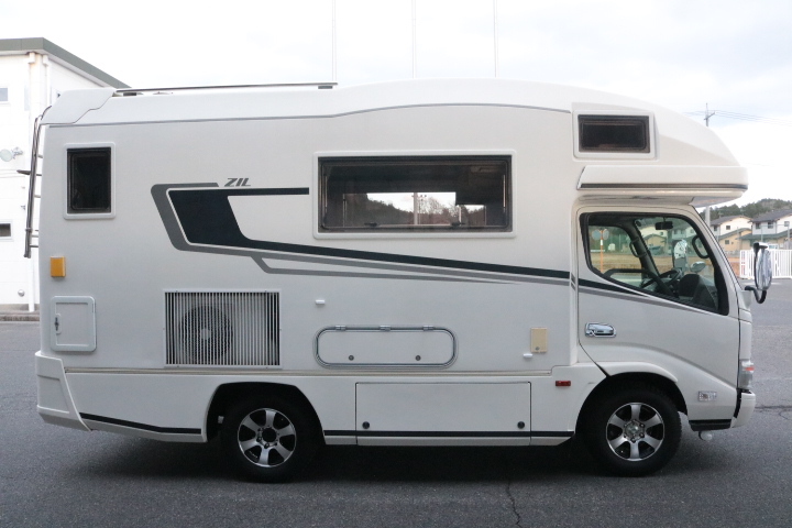 キャンピングカーキャブコン