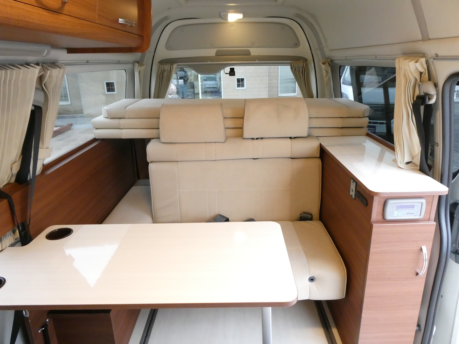 キャンピングカーバンコン