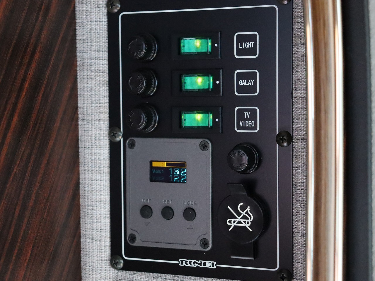 キャンピングカーバンコン