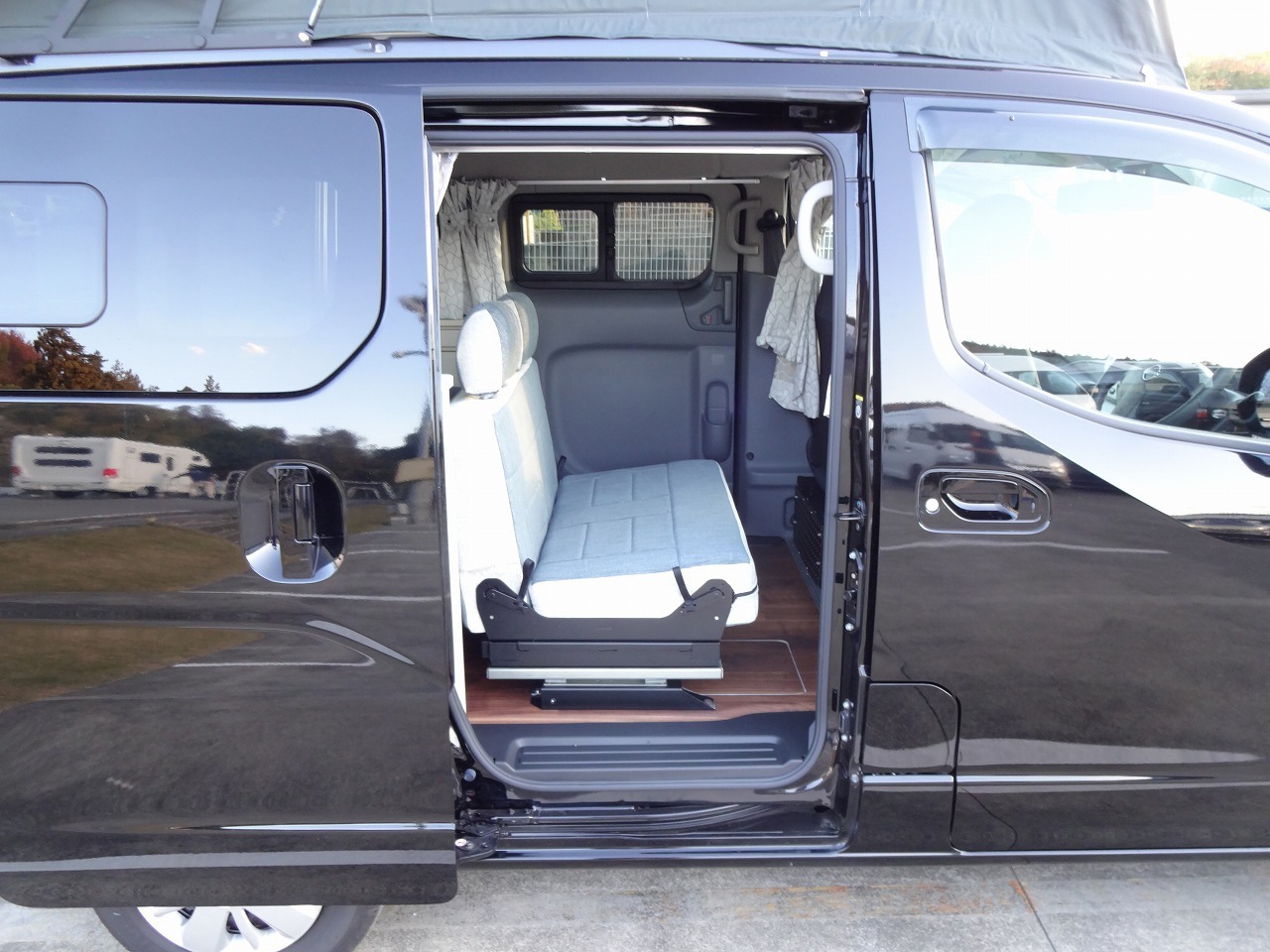 キャンピングカーバンコン