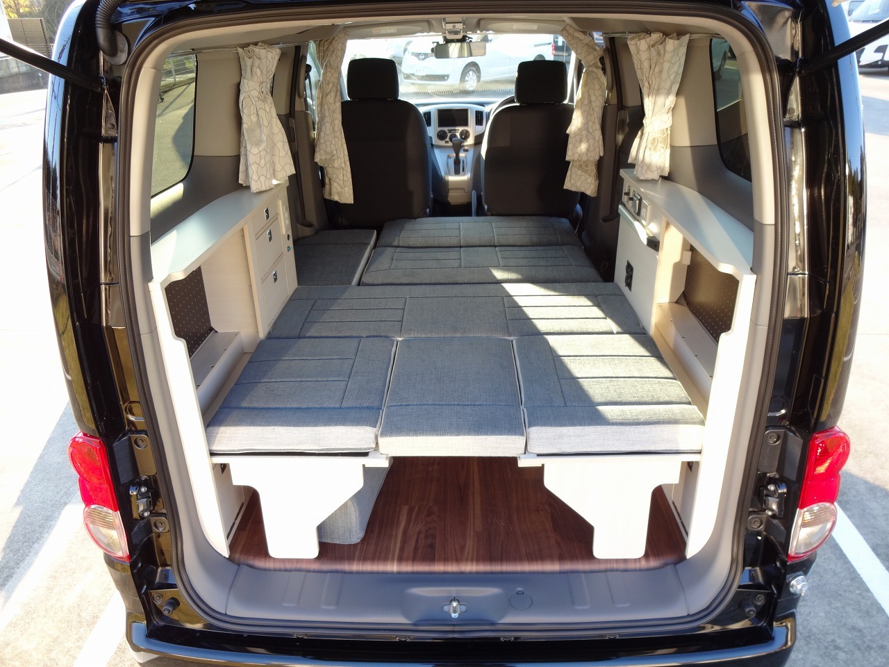 キャンピングカーバンコン