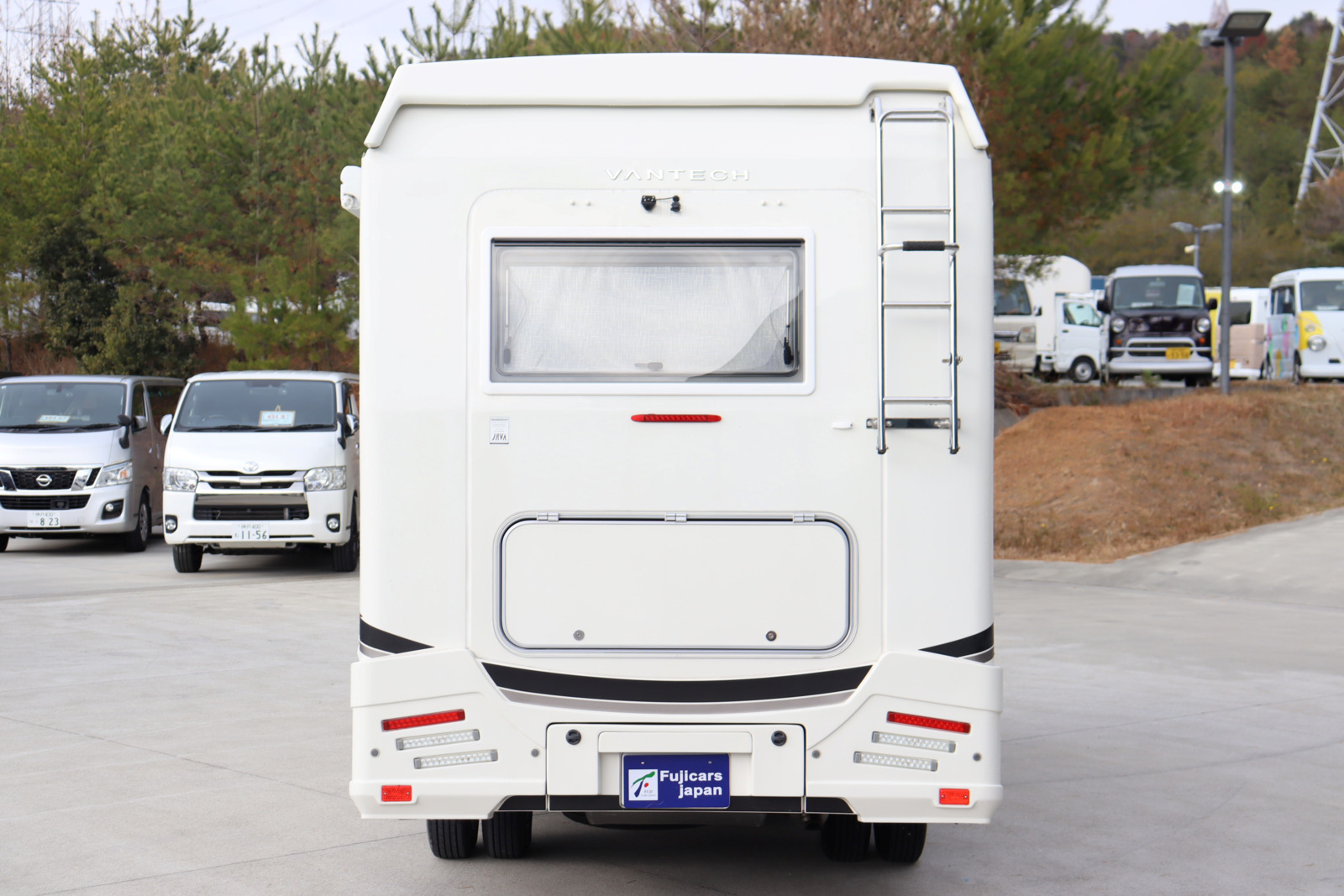 キャンピングカーキャブコン