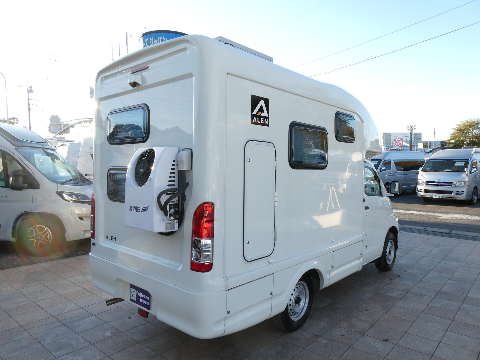 キャンピングカーキャブコン