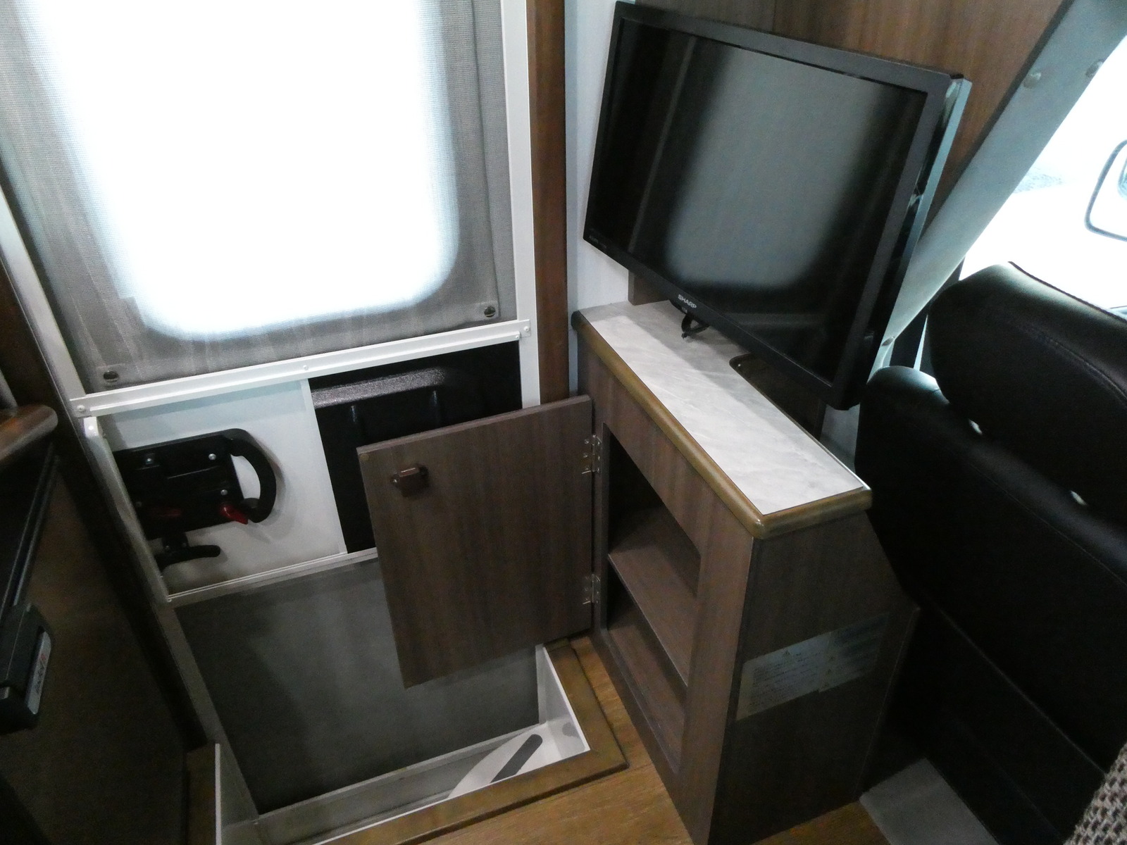 キャンピングカーキャブコン