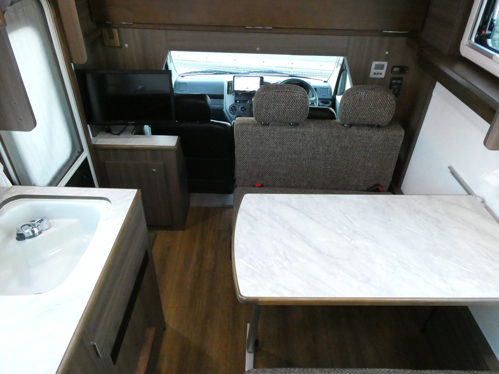 キャンピングカーキャブコン