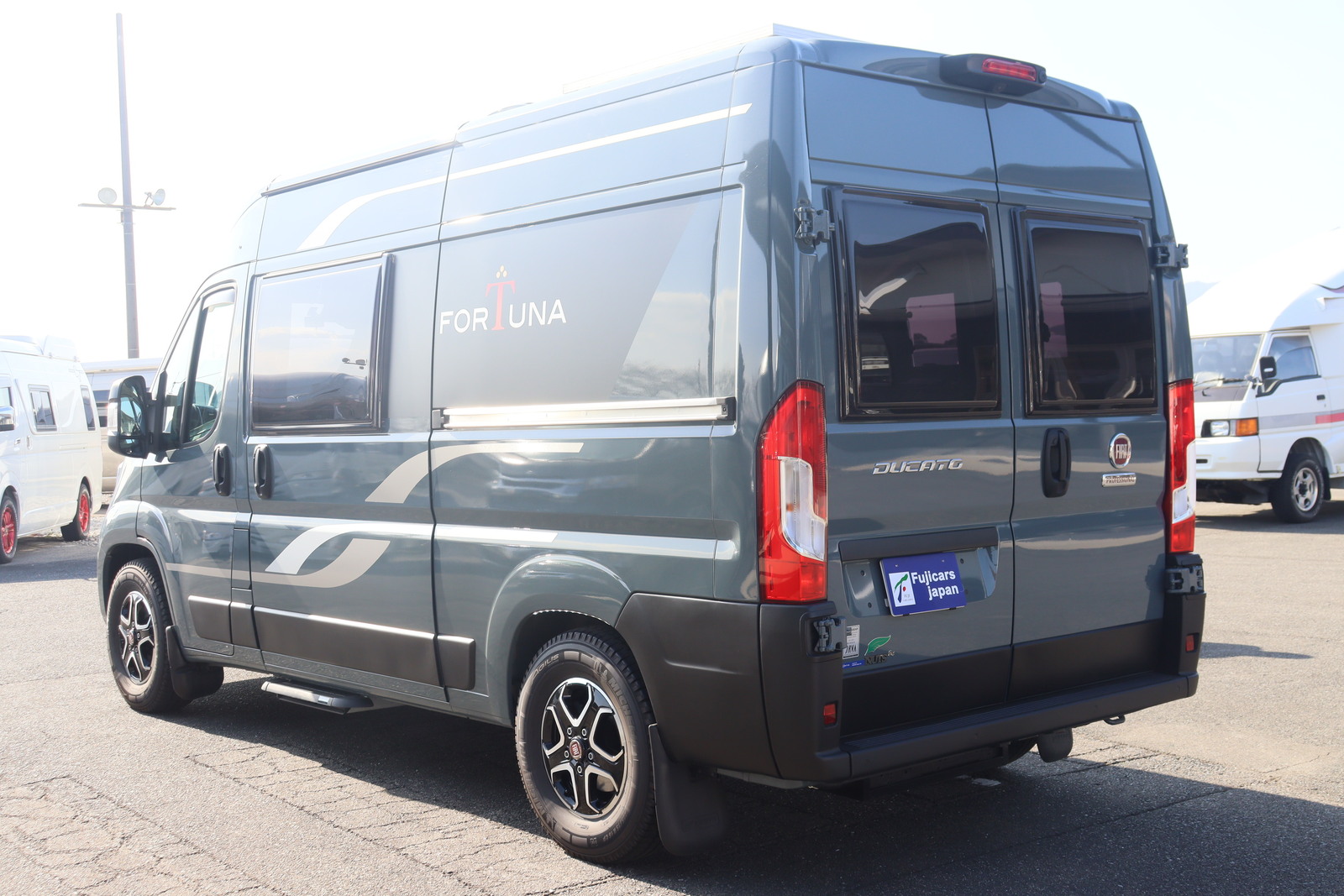 キャンピングカーバンコン