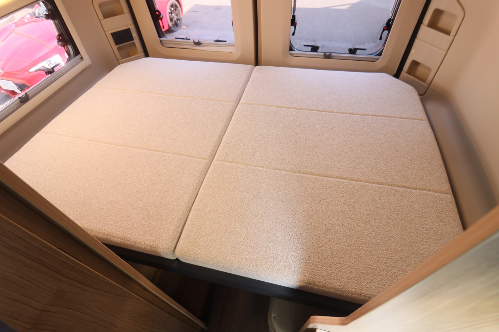 キャンピングカーバンコン