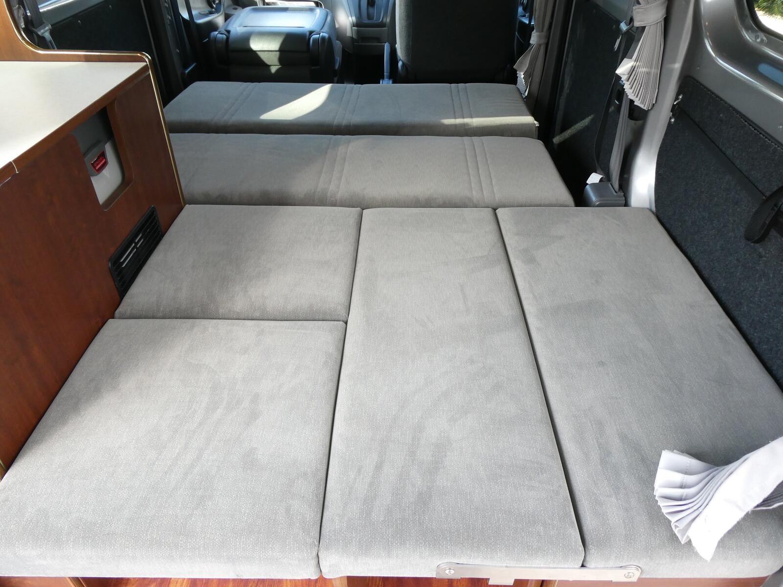 キャンピングカーバンコン