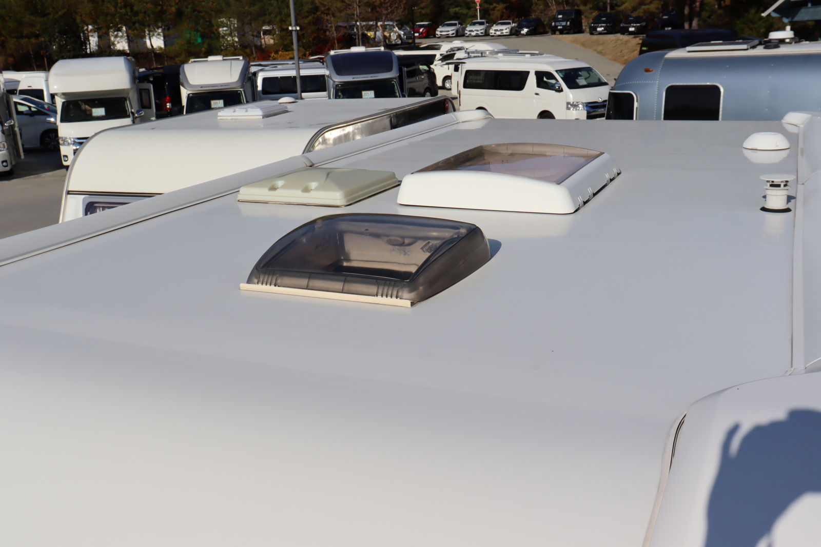 キャンピングカートレーラー