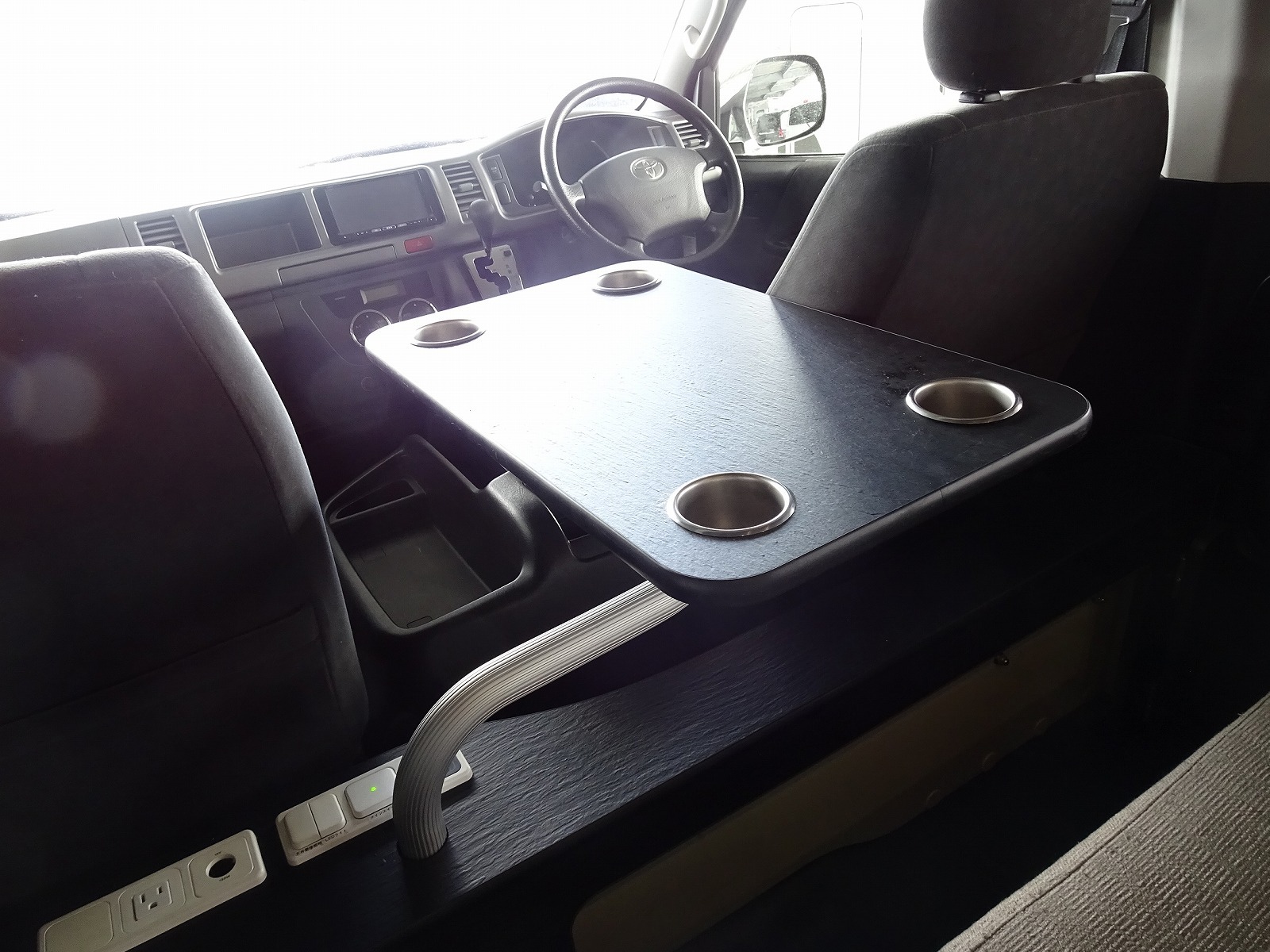 キャンピングカーバンコン