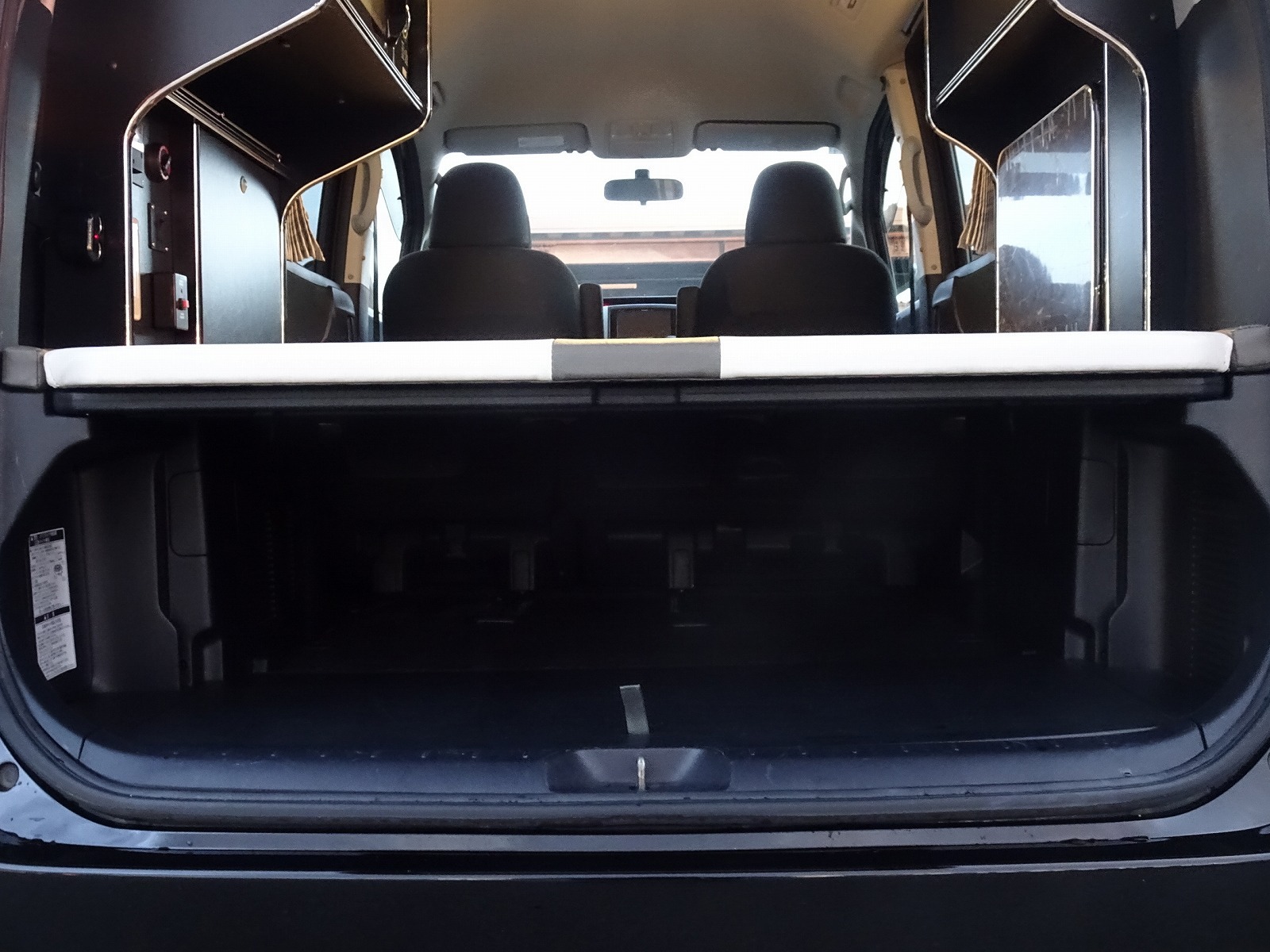 キャンピングカーバンコン