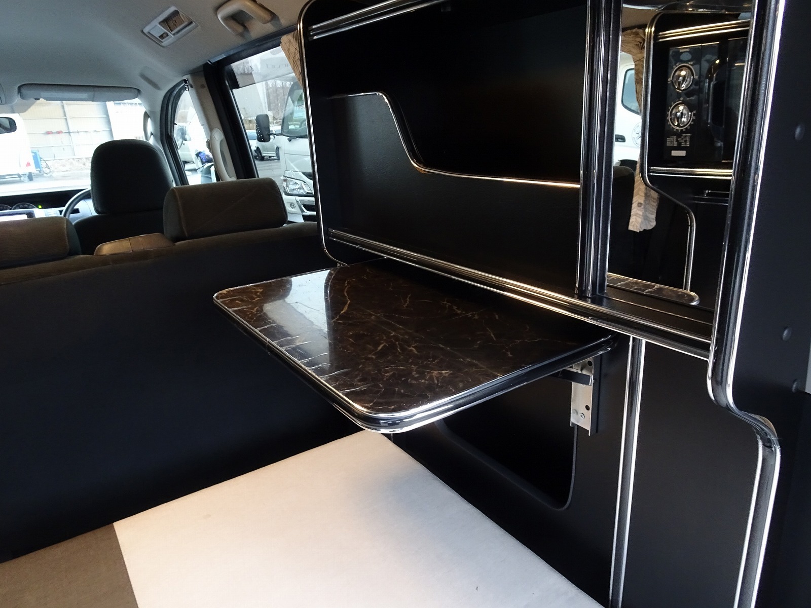 キャンピングカーバンコン