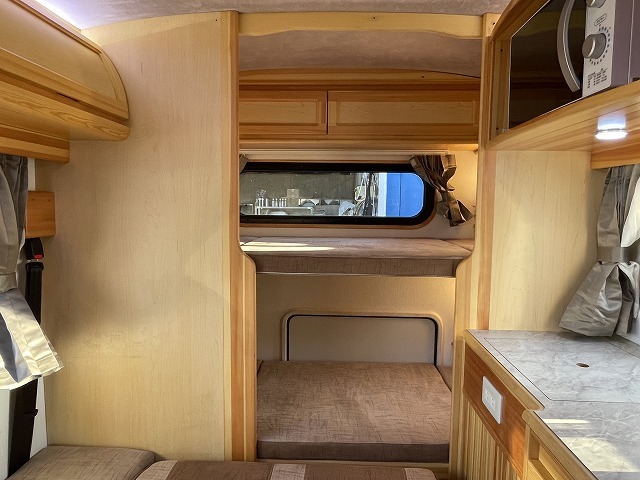 キャンピングカーキャブコン