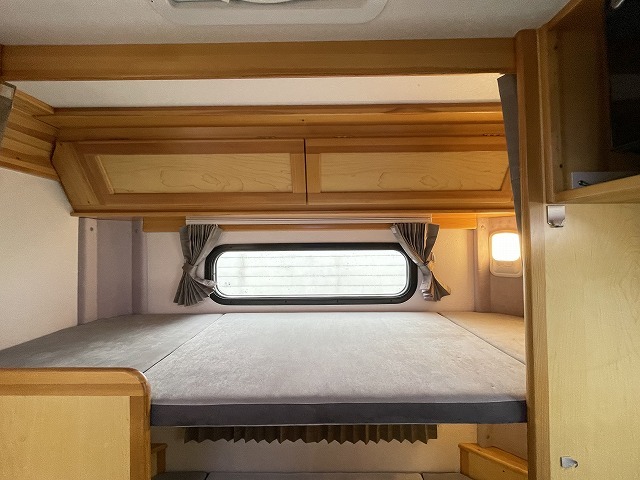 キャンピングカーキャブコン