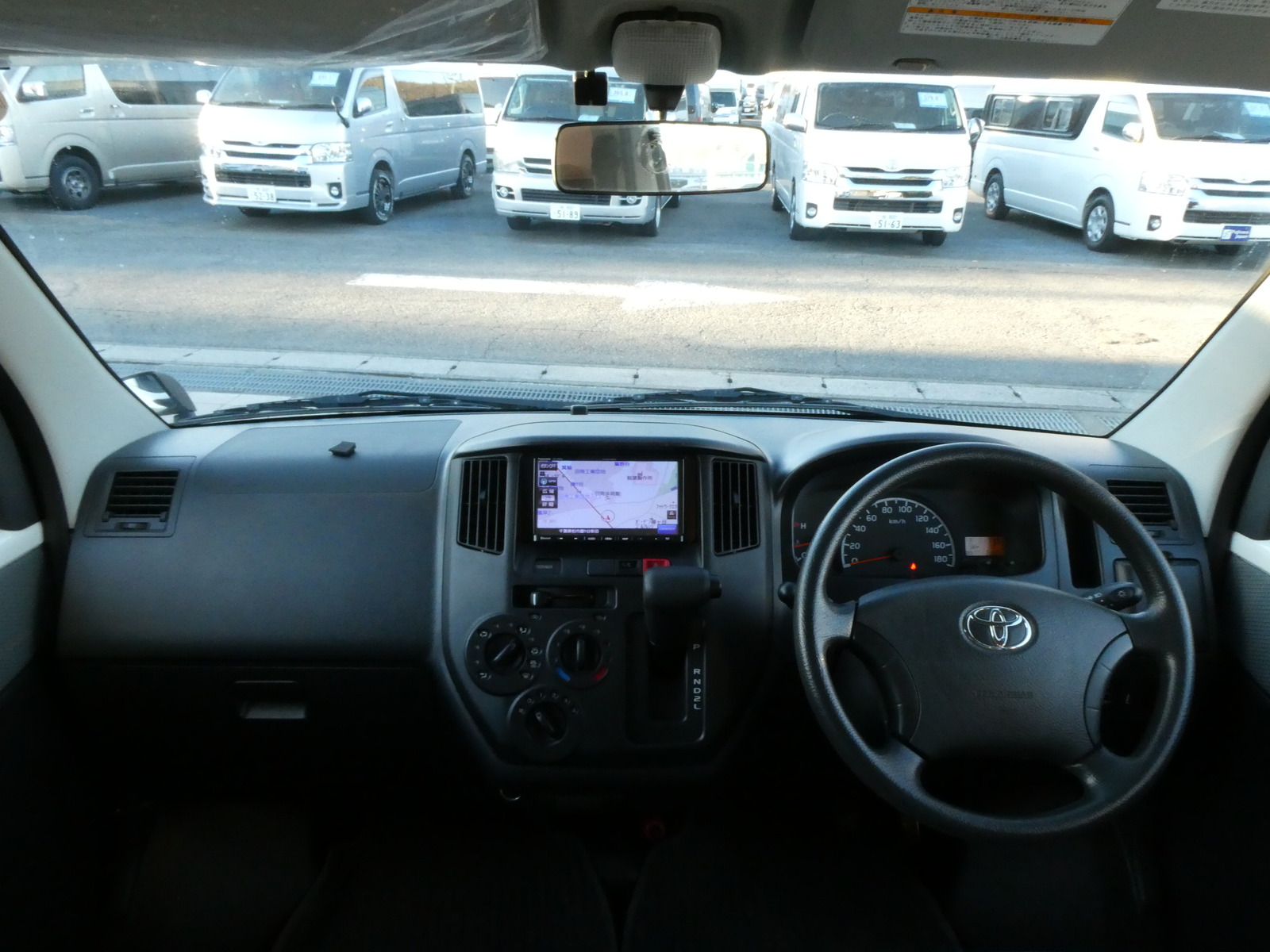 キャンピングカーキャブコン