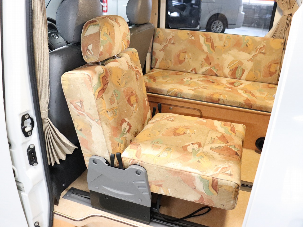 キャンピングカーバンコン