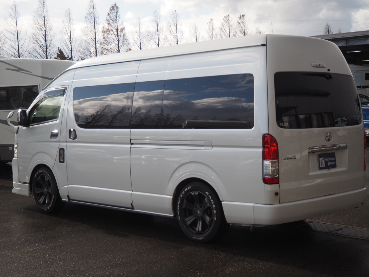 キャンピングカーバンコン