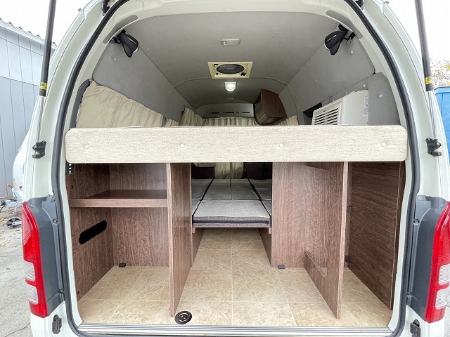 キャンピングカーバンコン