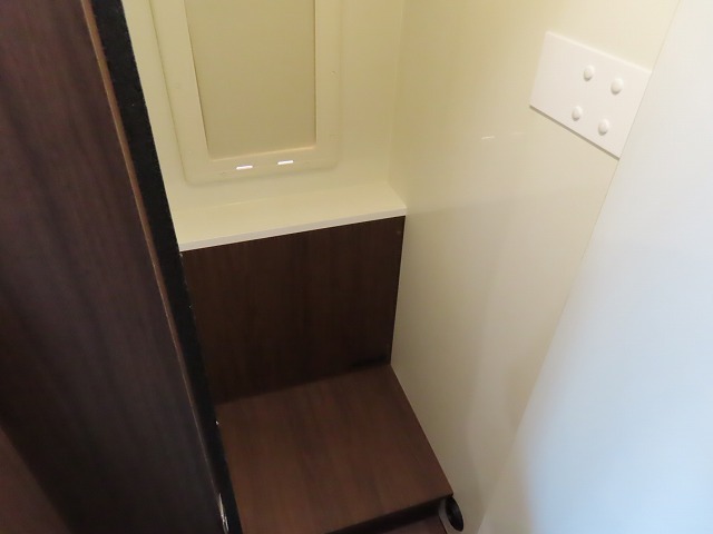 キャンピングカーバスコン