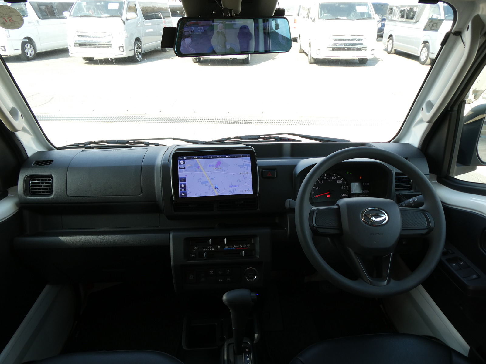 キャンピングカー軽キャンパー