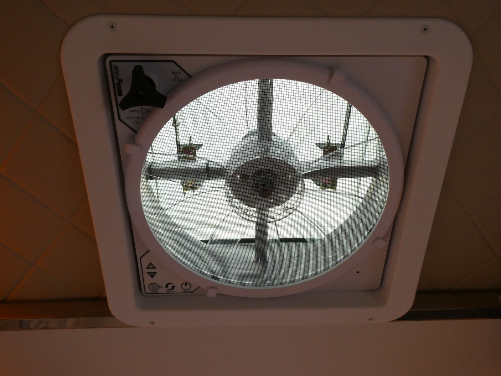 キャンピングカー軽キャンパー