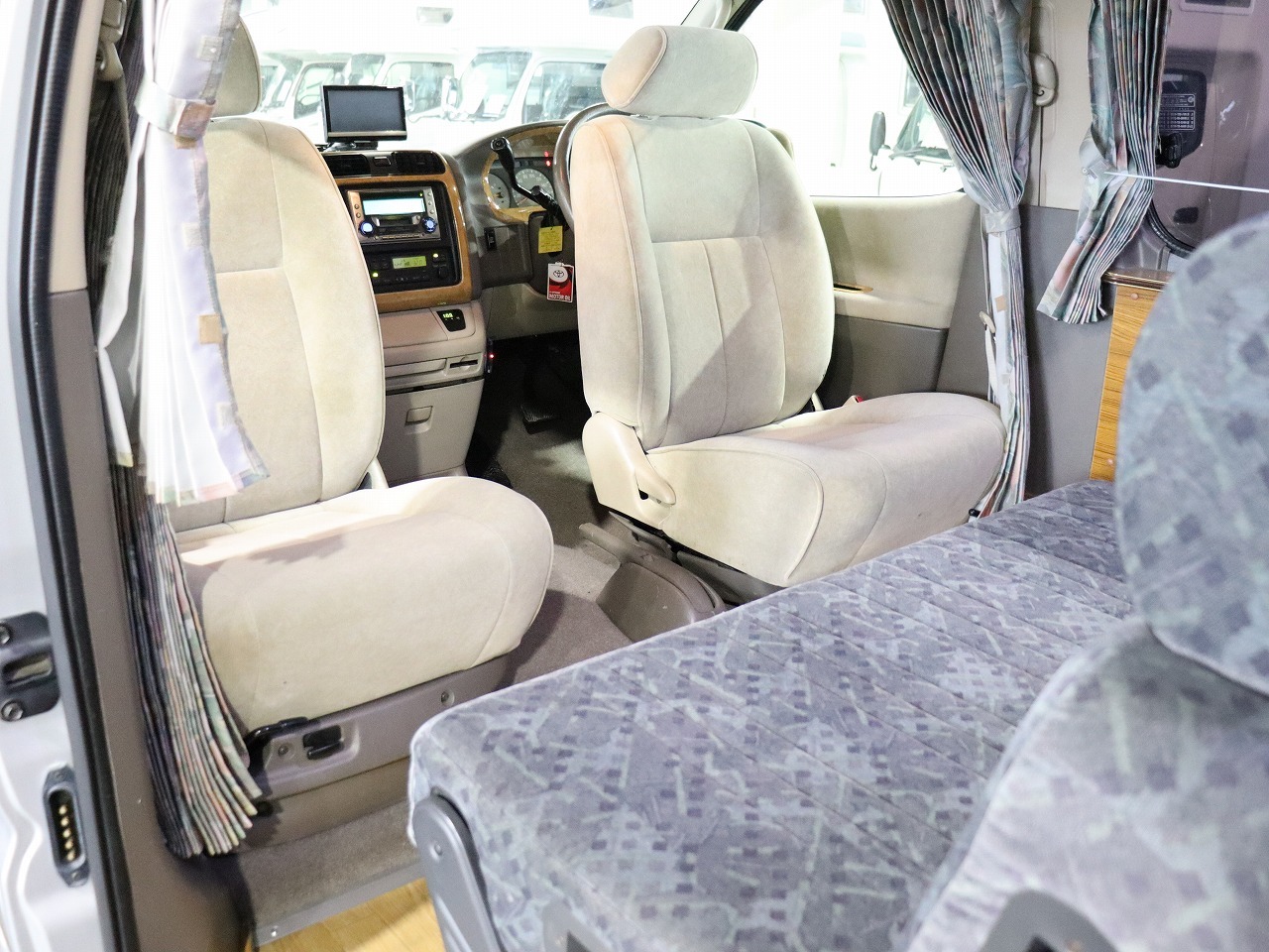 キャンピングカーバンコン