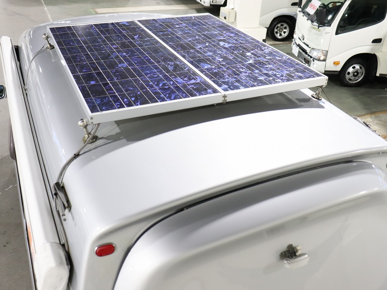 キャンピングカーバンコン