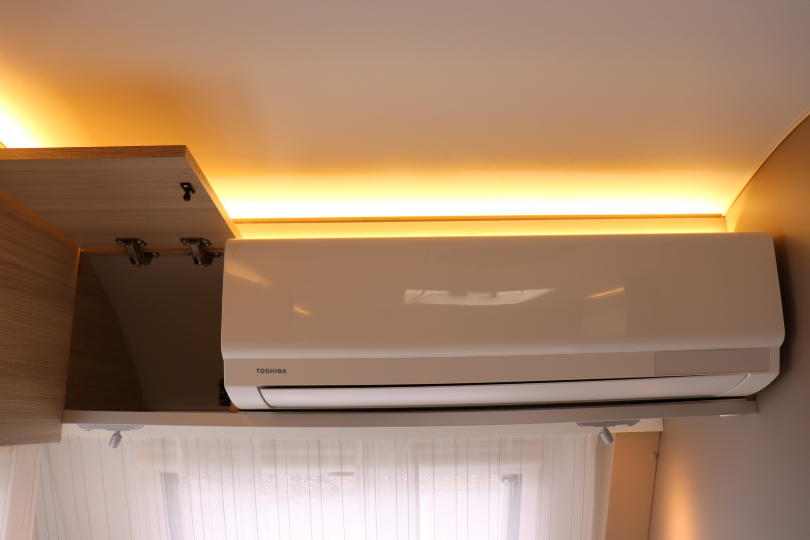 キャンピングカートレーラー