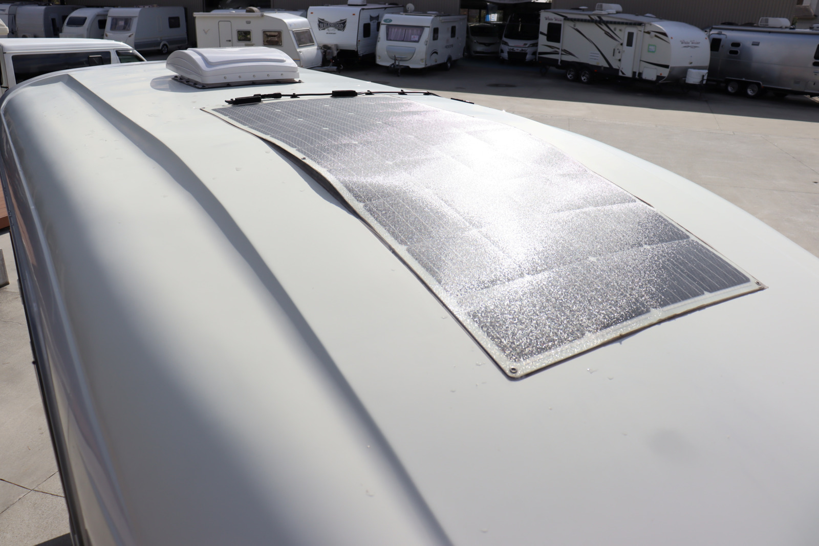 キャンピングカーキャブコン