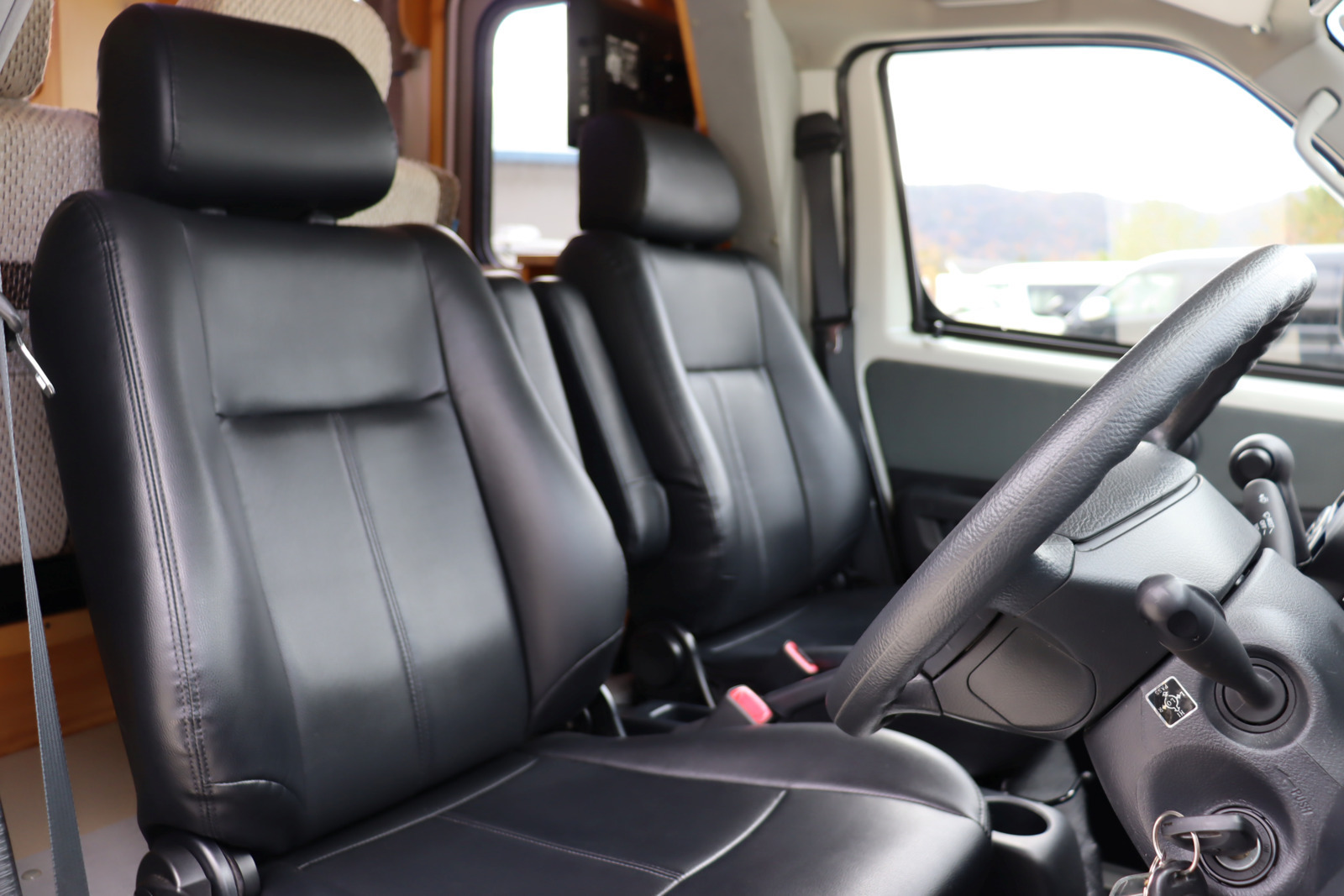 キャンピングカーキャブコン