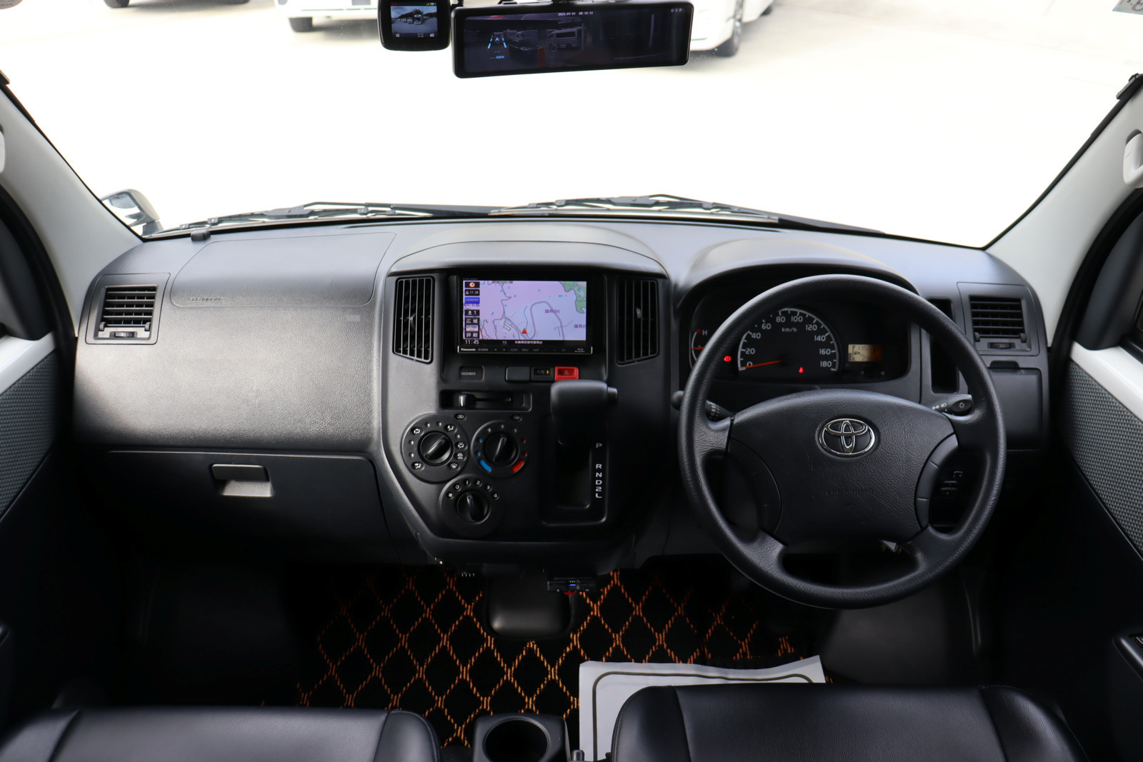 キャンピングカーキャブコン