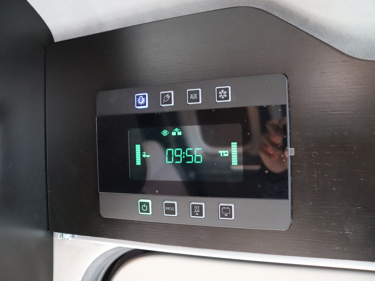 キャンピングカーバンコン