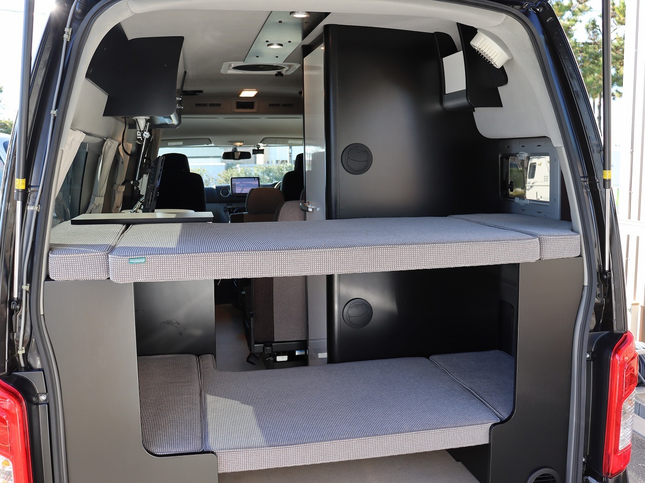 キャンピングカーバンコン