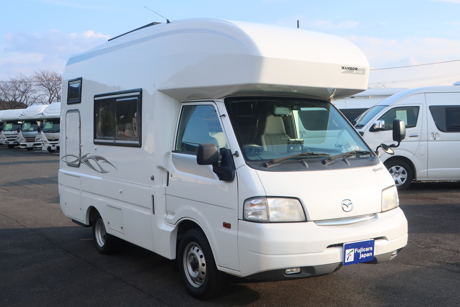 キャンピングカーキャブコン