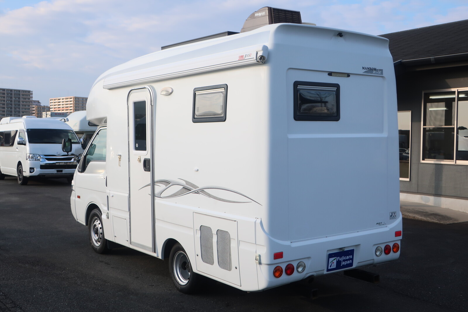 キャンピングカーキャブコン