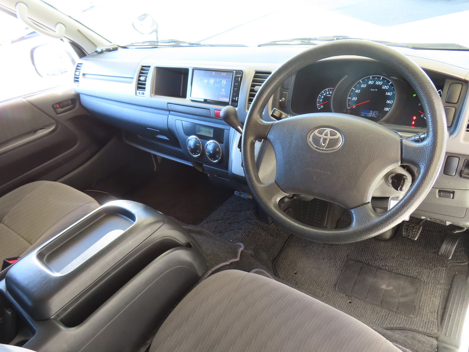 キャンピングカーバンコン