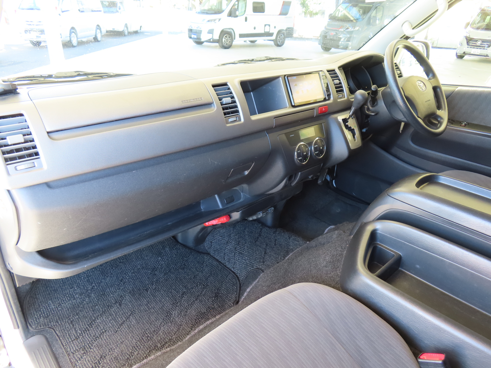 キャンピングカーバンコン