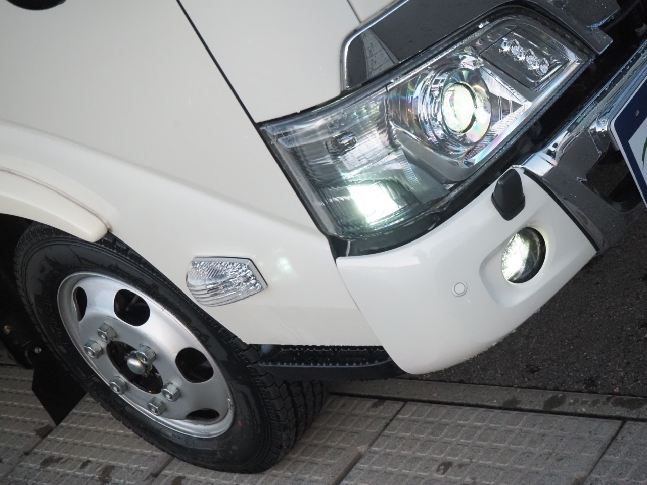 キャンピングカーキャブコン