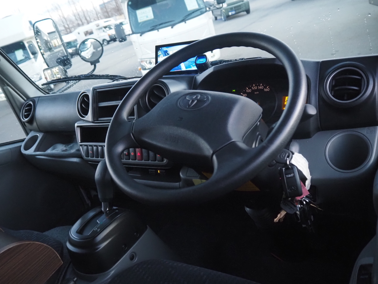 キャンピングカーキャブコン