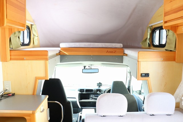 キャンピングカーキャブコン